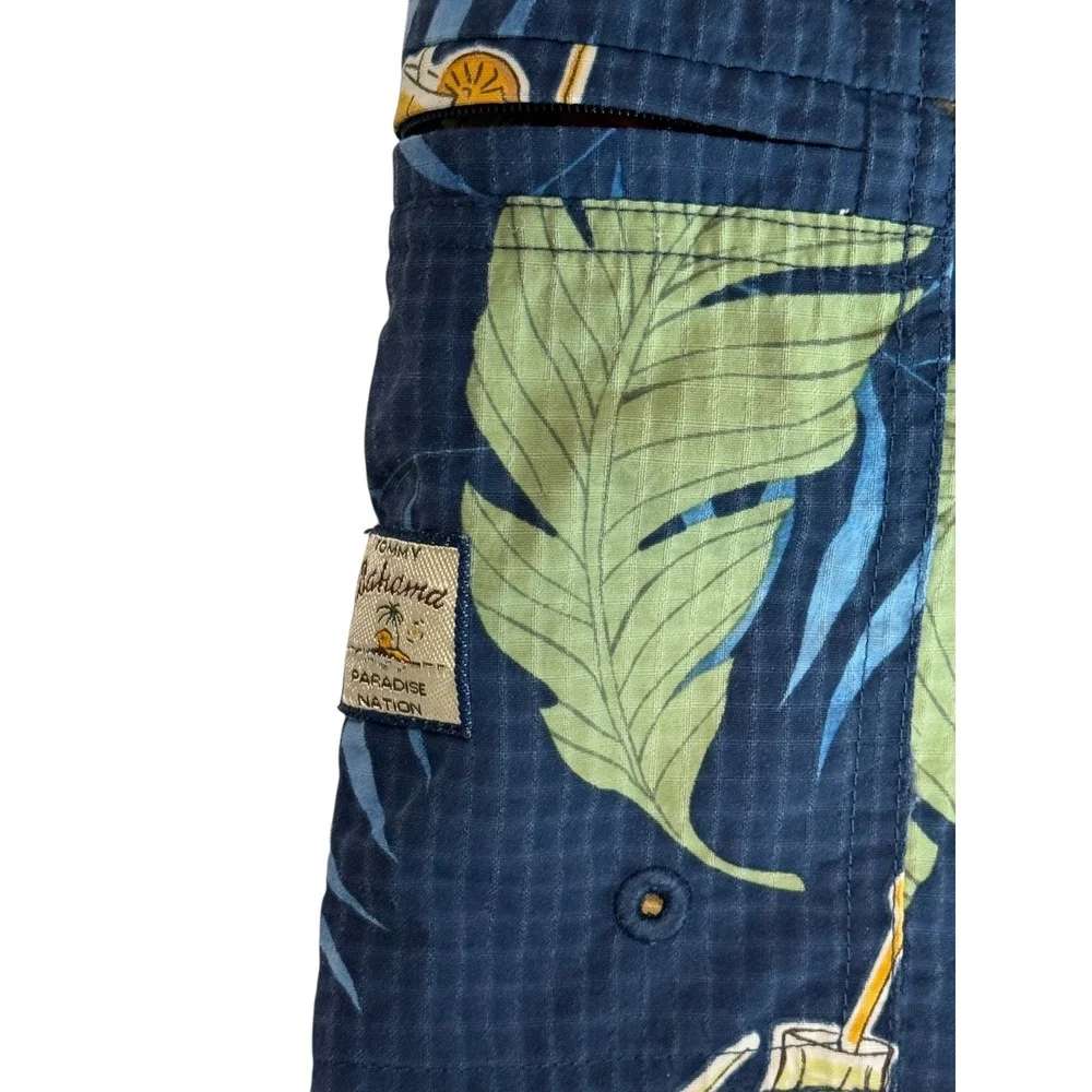 Tommy Bahama *pre owned*